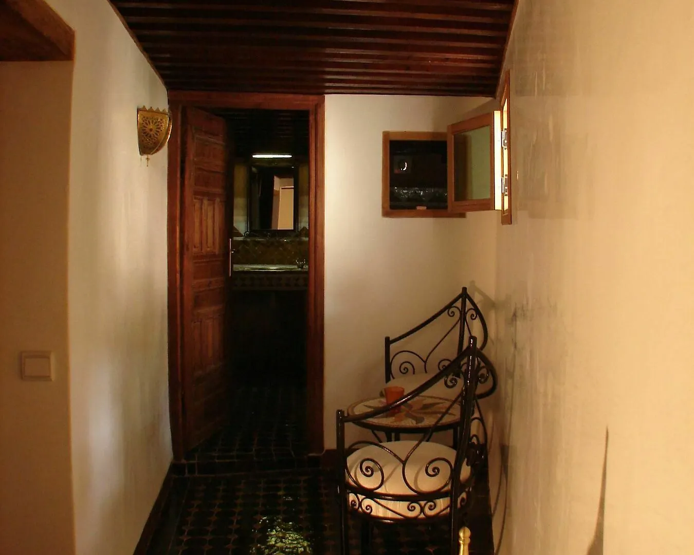 Riad Sheryne פס